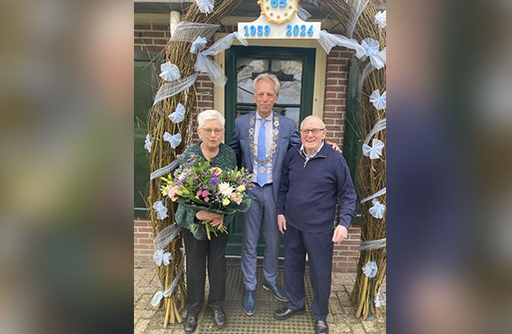 Een taaie- maar zeker geen oude; inwoner Leerdam viert haar 101e verjaardag