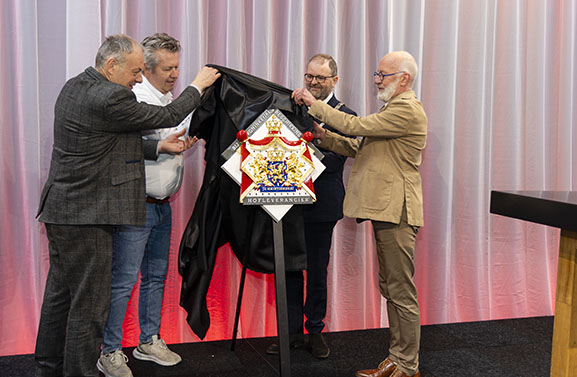 Hermeta in Asperen ontvangt predicaat Hofleverancier