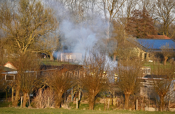 Brand met veel rookontwikkeling aan Beusichemse dijk