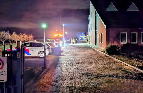 Brandweer heeft brand in kantoorpand in Tricht snel onder controle
