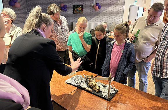 Kerk-Avezaath zorgt voor een bloeiende verbinding tijdens het Fruitcorso