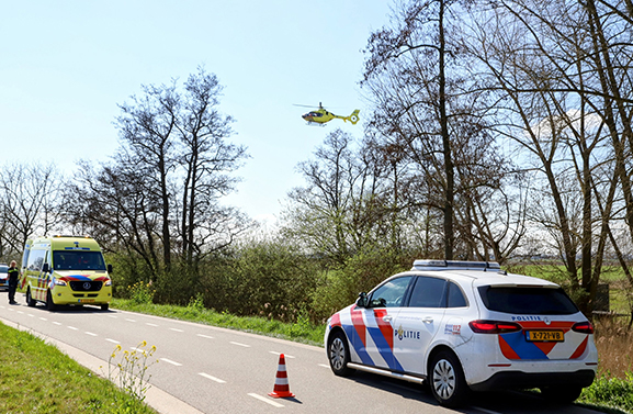 Wielrenner gewond bij ongeval op Lingedijk