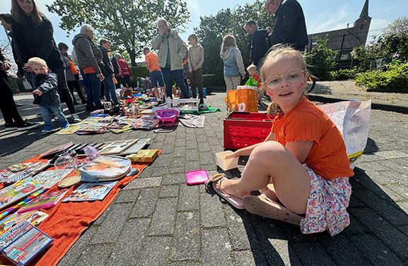 Koningsdag in de regio: Oranjegezind feest onder een stralende zon