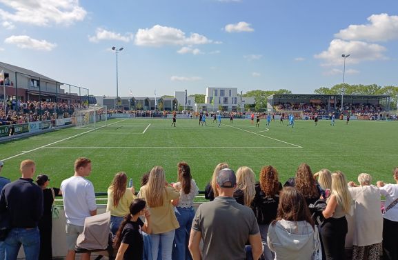 Vriendenschaar wint derby bij Focus