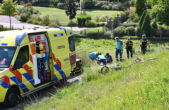 Twee motorrijders gewond bij aanrijding
