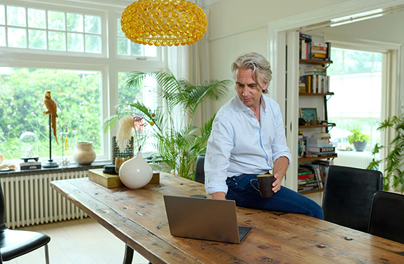 Menno Lanting schrijft boek over kinderveilingen: ‘De Bestedeling’