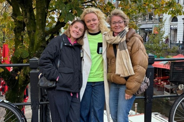 Twee dochters, twee keer Olympisch goud en één moeder met stalen zenuwen