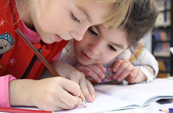 Sinds corona zijn meer kinderen afwezig op de laatste schooldag