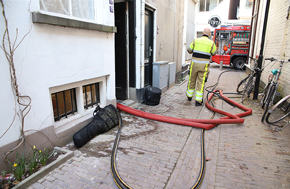 Water in kelder van platenwinkel Vinta in Tiel veroorzaakt grote schade