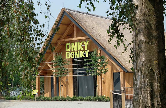 Supermarkt Jumbo uit Lienden gaat Stichting Onky Donky steunen