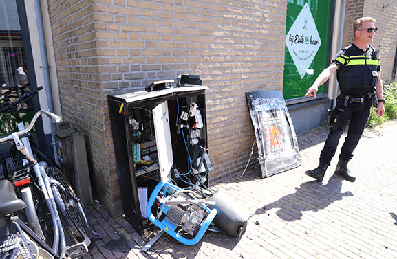 Regelkast van poller ontploft in Tiel