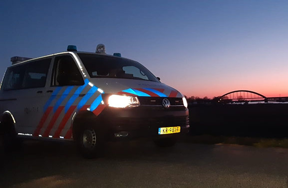 Politie zoekt getuigen van mishandeling van vrouw in de uiterwaarden