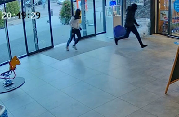 Politie vraagt hulp in onderzoek naar Aldi-supermarktoverval in Leerdam