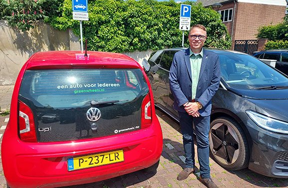 Eerste Greenwheels-deelauto geplaatst in Vianen