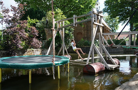 Lot waterspeeltuin Hei- en Boeicop bezegeld na afkeuring speeltoestellen