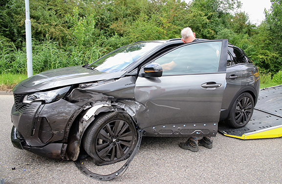 Ongeval tussen twee personenauto's op de Bulkweg in Tiel