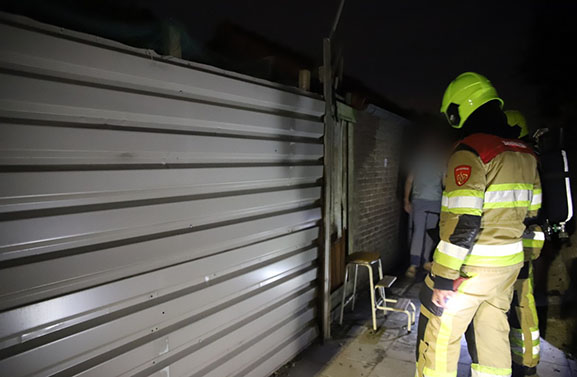 Schuurtje in de Magnoliastraat in Tiel in brand gestoken