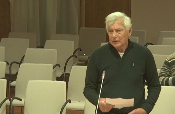 Zoelmonder roept op om windturbines en zonneparken te heroverwegen