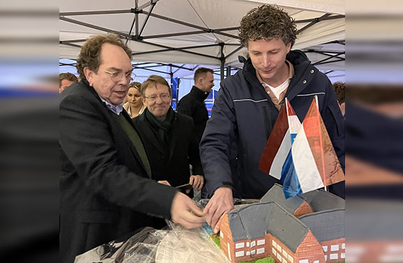 Hoogste punt vernieuwbouw gemeentehuis Geldermalsen bereikt
