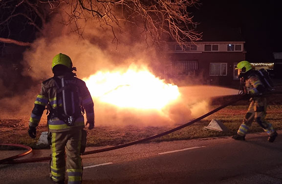 Politie zoekt getuigen van groot straatvuur Middelcoopstraat Culemborg