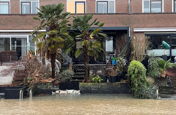 Leerdam houdt adem in vanwege hoogwater