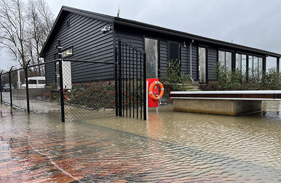 Waterpeil in de Linge zakt, grootste gevaar geweken