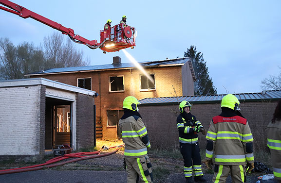 Brand in leegstaande woning op terrein oude steenfabriek in Rijswijk