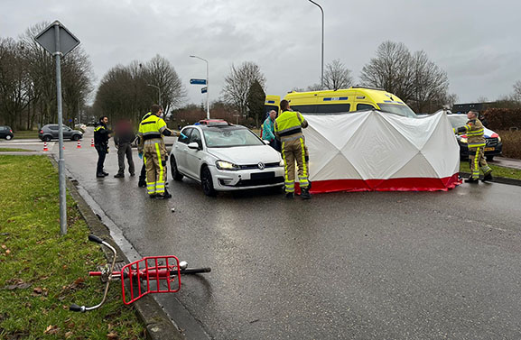 Fietser zwaar gewond na geschept te zijn door automobilist in Tiel