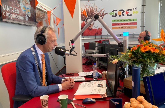 Burgemeester Fröhlich ambassadeur VNG voor lokale omroepen