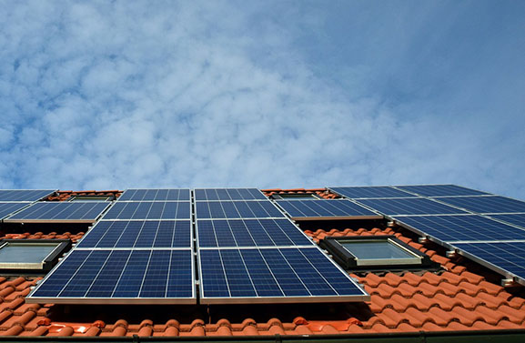 Buren telt nu meer particuliere zonnepanelen dan landelijk gemiddeld