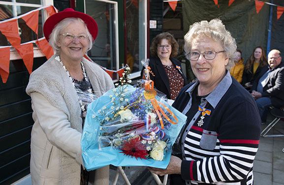 Lintjesregen in de gemeente Buren: zeven Koninklijke Onderscheidingen