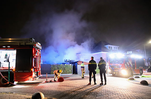 Drie schuurtjes gaan in vlammen op aan de Duifkruid in Tiel