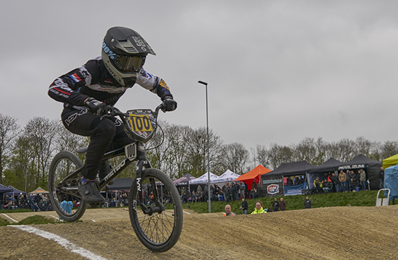 BMX Topcompetitiewedstrijd bij TFCC de Weirijders in Tiel