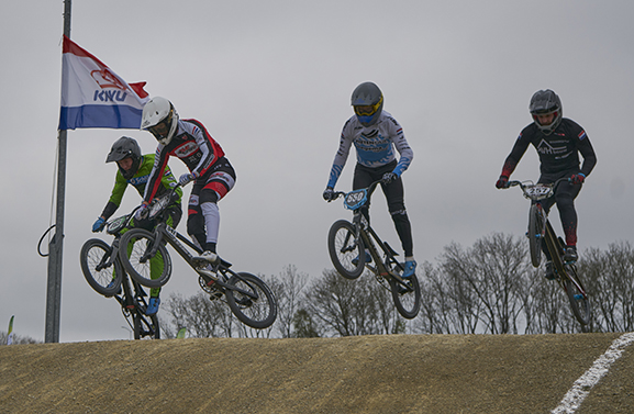BMX Topcompetitiewedstrijd bij TFCC de Weirijders in Tiel
