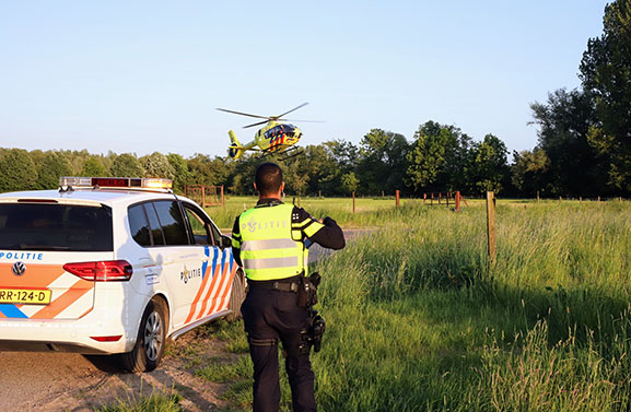 Hulpdiensten rukken uit naar manege in Kapel Avezaath: een persoon gewond