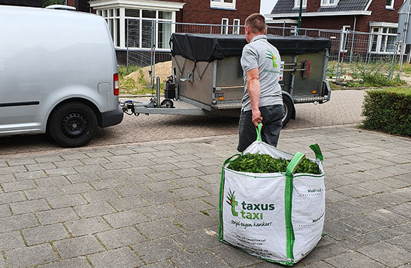 Stichting Taxus Taxi  slaat taxusinzameling dit jaar over