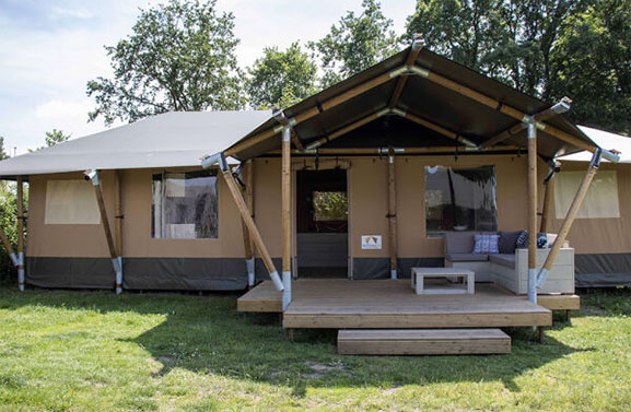 Luxe camping De Oever officieel geopend in Zoelen