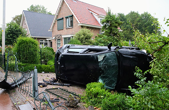 Veroorzakers ongeval brengen bloemetje na ravage in Buurmalsen