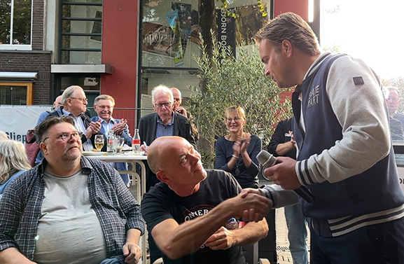 Bronzen Flipje voor Jacko van den Berg, sportwinkel nu voorgoed gesloten