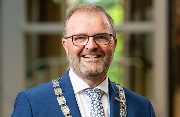 Oproep aan de Kiesraad: stemmen tellen voor verkiezing moet anders
