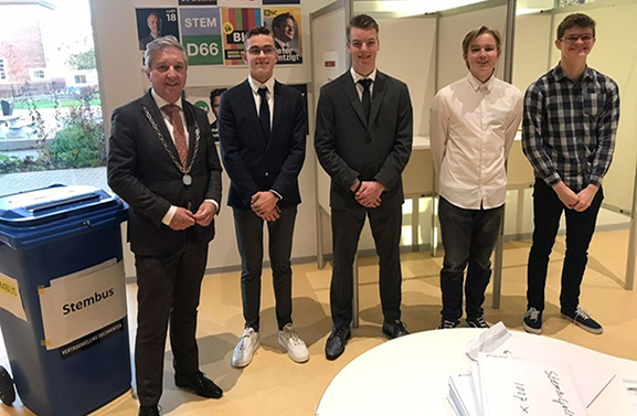 PVV grote winnaar bij scholierenverkiezingen Lingecollege lyceum