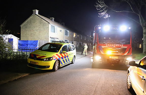 Gasexplosie in schuurtje in Tiel, persoon met spoed naar ziekenhuis