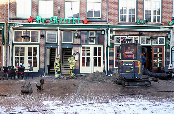 Restaurant en woningen ontruimd door gaslek op het Plein in Tiel