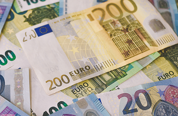 Politie Tiel neemt 50.000 euro in beslag bij aanhouding