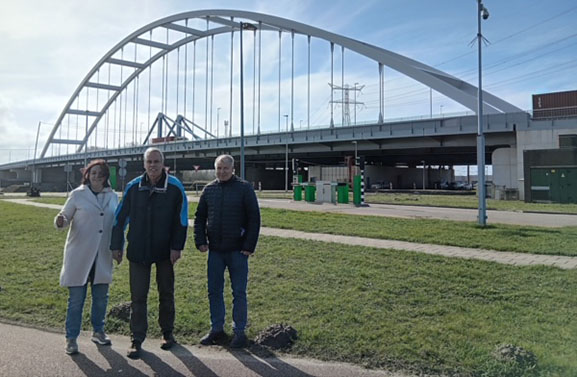 Een nieuwe Rijnbrug is er al, hij ligt alleen nog op de verkeerde plaats