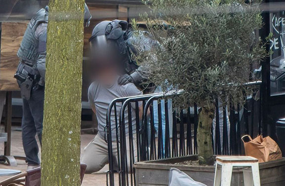 Stel bedreigd omdat man wordt aangezien voor gijzelnemer Ede
