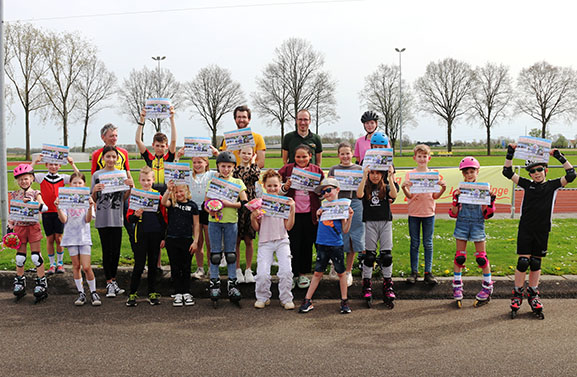 Open dag van Schaats- en Skatevereniging Lek en Linge druk bezocht