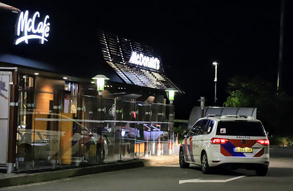 Overval op McDonalds blijkt loos alarm, geen bivakmuts maar een sjaal