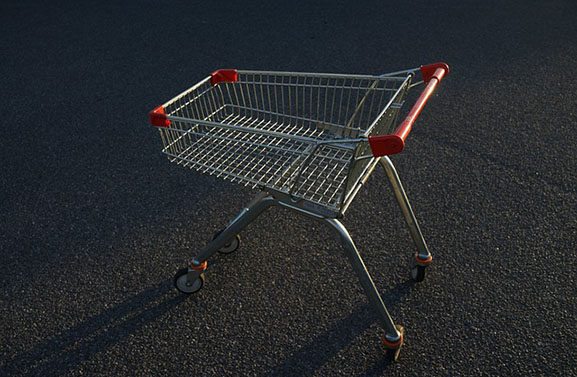 Lege schappen in Aldi na een update van een computersysteem