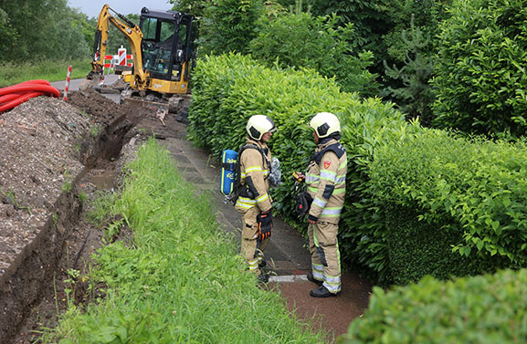 Brandweer Leerdam rukt uit voor gaslek op de Horndijk